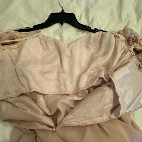 Mignon Dusty Rose Pink Rosette Evening Gown / Bridal Gown - Size: 12 - Picture 13 of 15